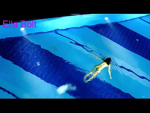❤️ Ùn possu micca piantà di fighjulà, ghjovana bionda catturata nuda in piscina ELLA BOLT ️❌ Video cazzo à co.analytik24.ru ️❤